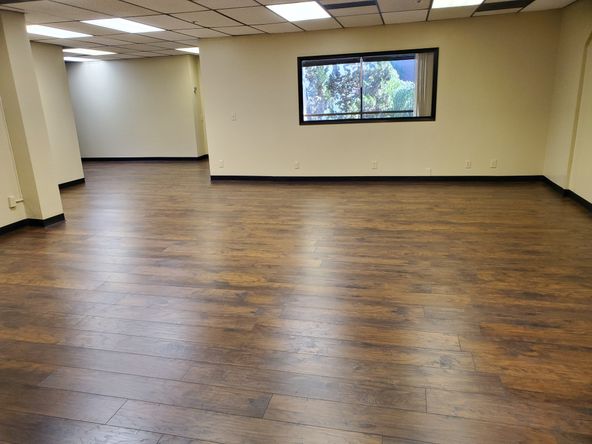Very special, 1st floor gazebo level suite. 5 offices and open space.